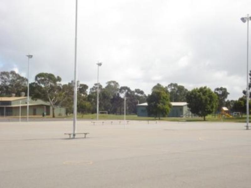 42 Garlick Road, Elizabeth Park SA 5113