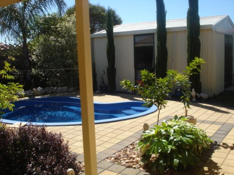 16 Dawn Close, Andrews Farm SA 5114