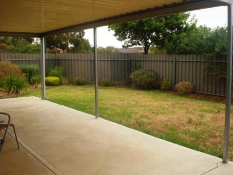 4 CherryTree Cresent, Blakeview SA 5114