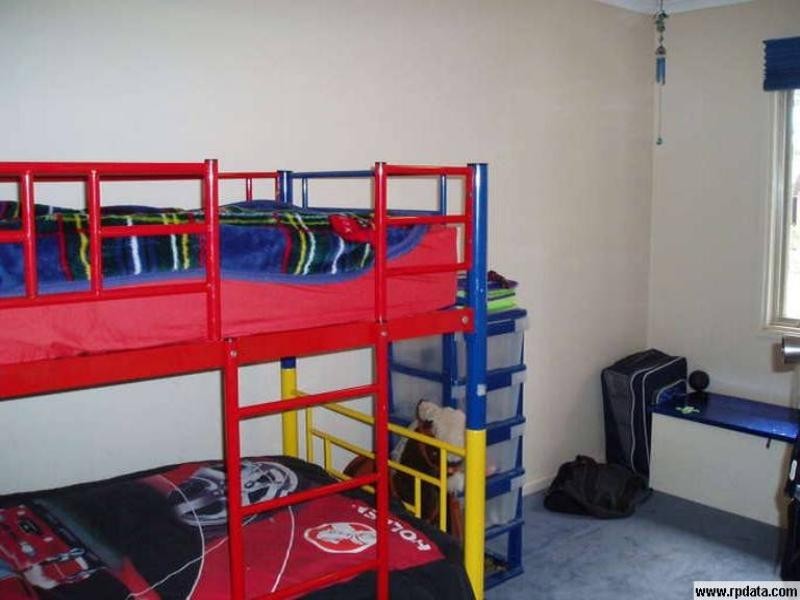 5 Warooka Cresent, Smithfield SA 5114