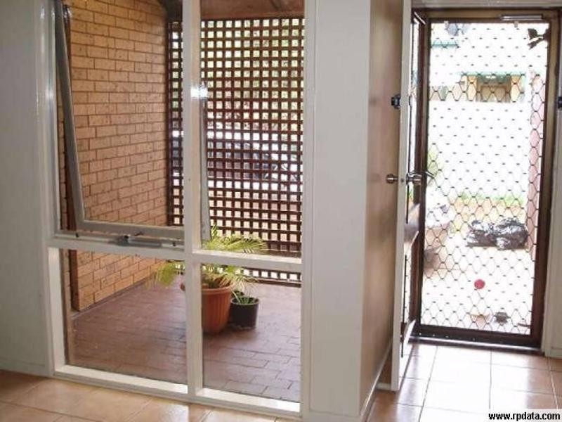 5 Warooka Cresent, Smithfield SA 5114