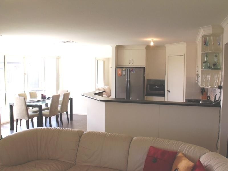 130 President Avenue, Andrews Farm SA 5114