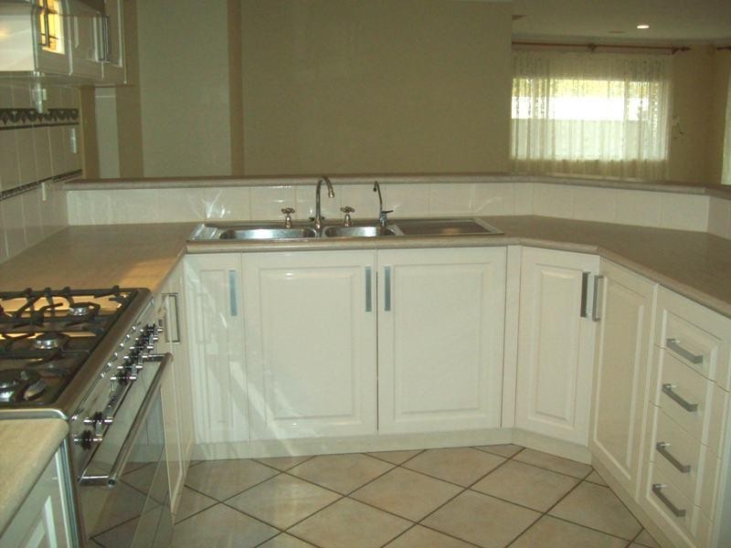 61 President Avenue, Andrews Farm SA 5114