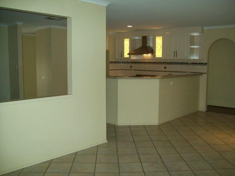 61 President Avenue, Andrews Farm SA 5114