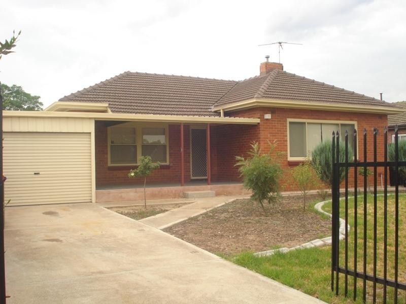 14 Midway Road, Elizabeth East SA 5112