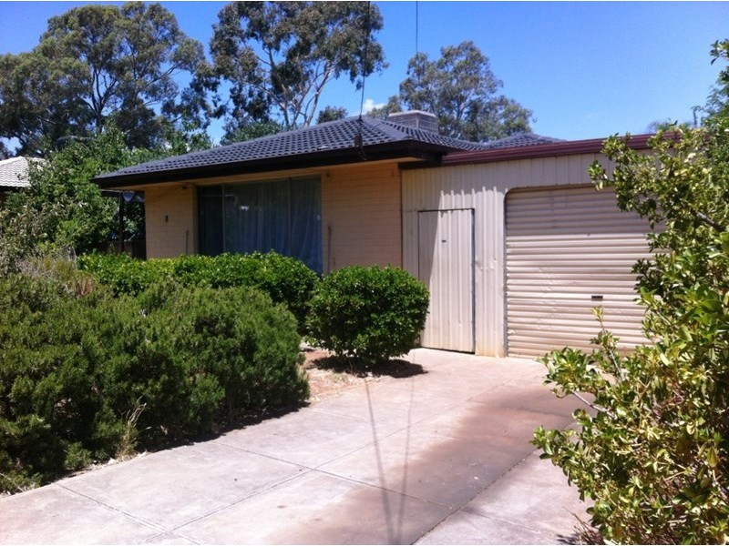 8 Uphall Street, Elizabeth Park SA 5113