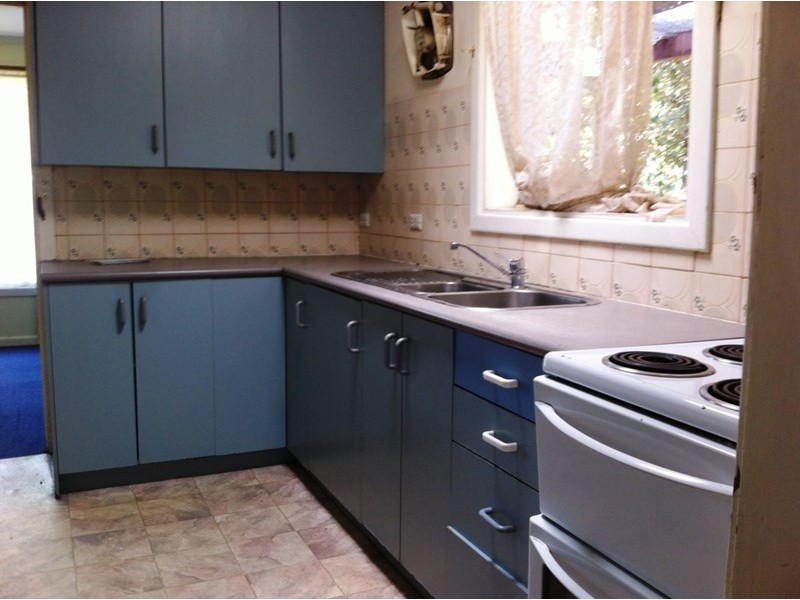 8 Uphall Street, Elizabeth Park SA 5113