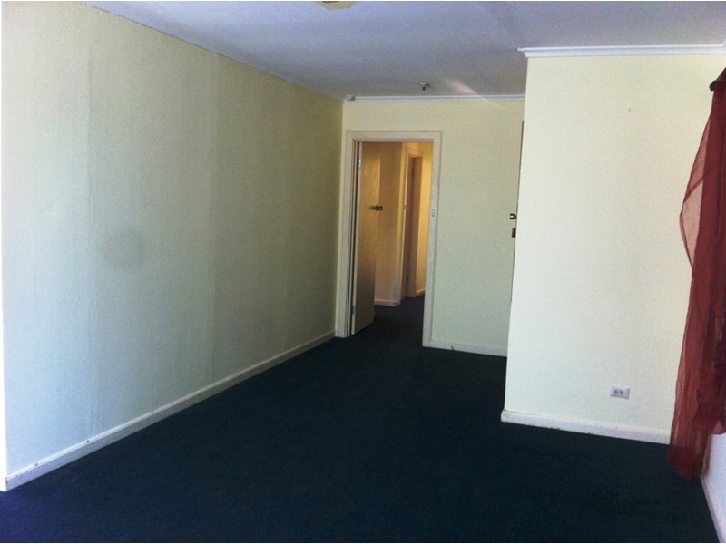 8 Uphall Street, Elizabeth Park SA 5113