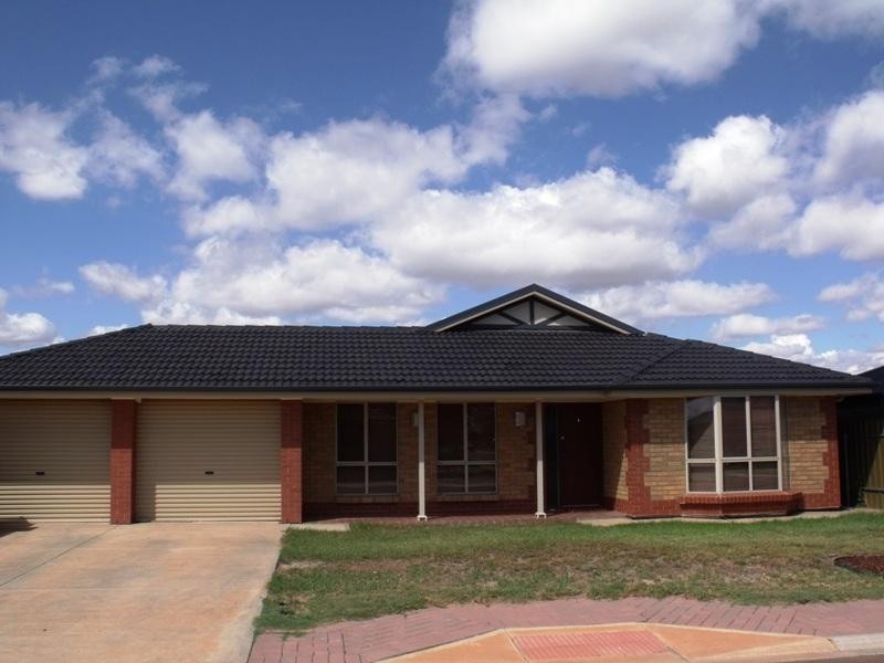 24 Eton Drive, Andrews Farm SA 5114