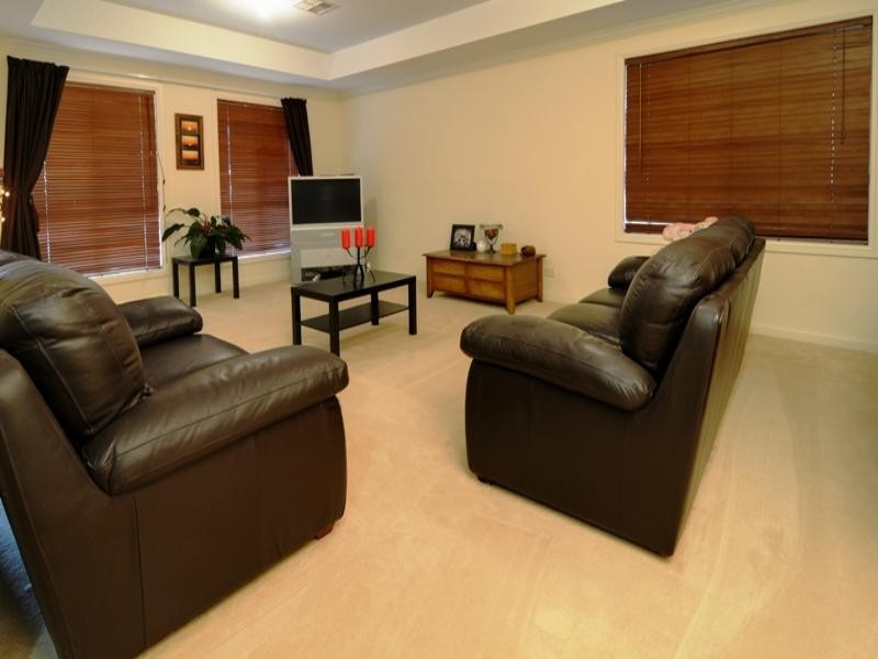 24 Eton Drive, Andrews Farm SA 5114