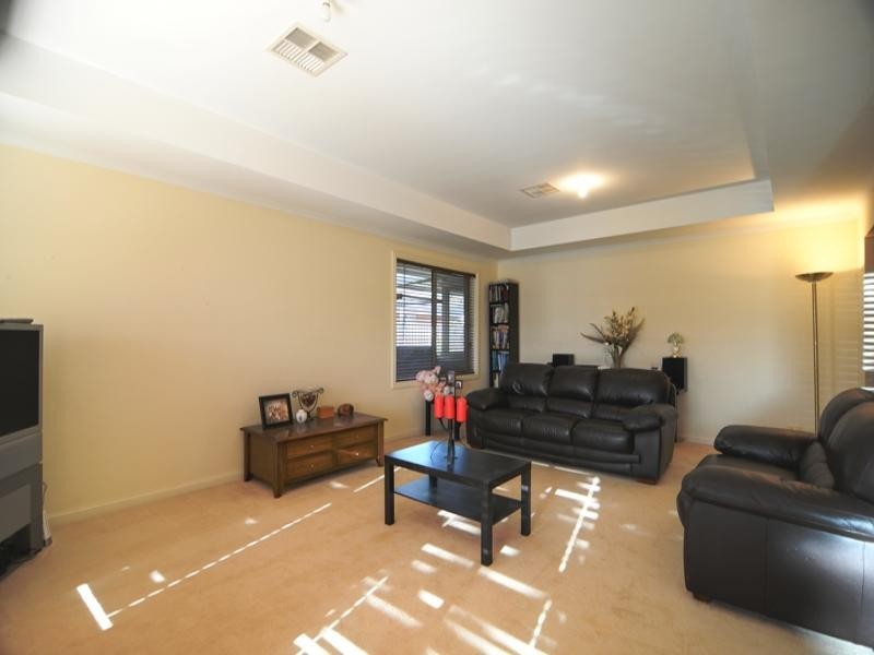 24 Eton Drive, Andrews Farm SA 5114