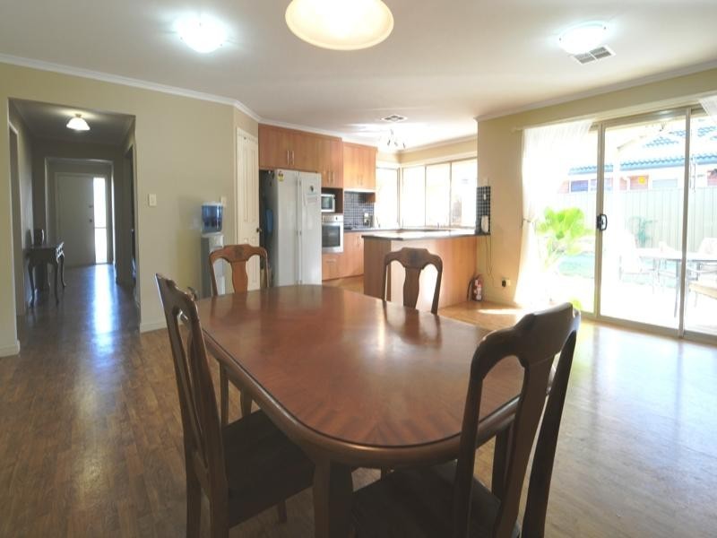 24 Eton Drive, Andrews Farm SA 5114