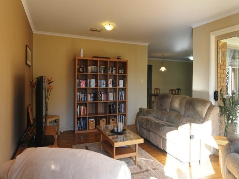 24 Eton Drive, Andrews Farm SA 5114