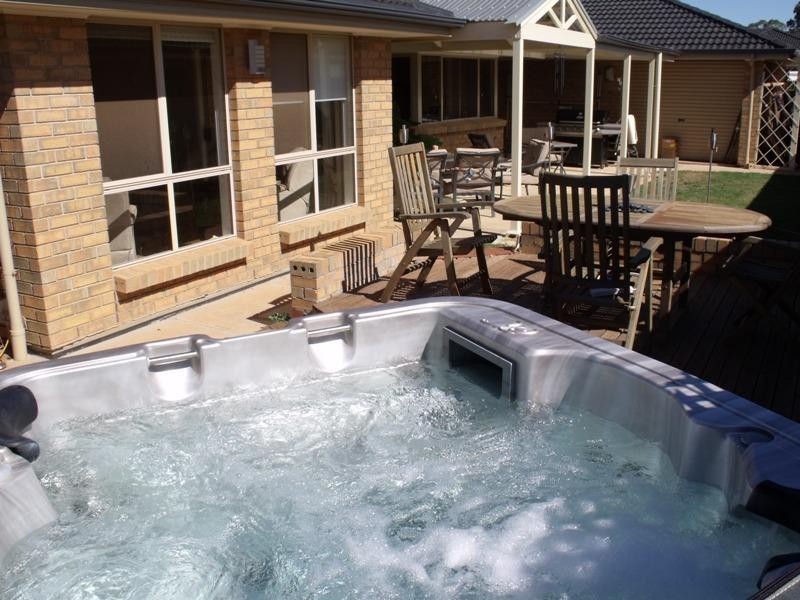 24 Eton Drive, Andrews Farm SA 5114