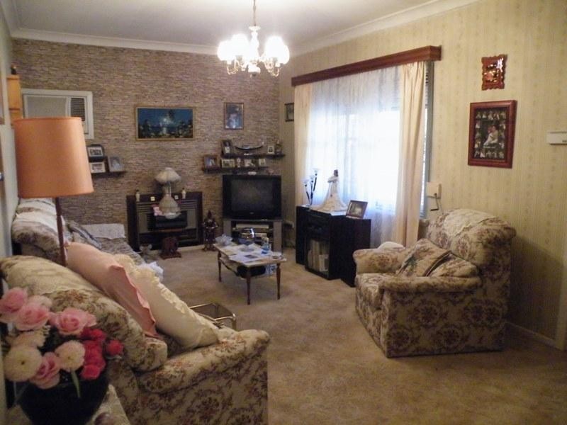 215 Main North Road, Elizabeth Grove SA 5112