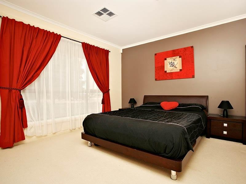 1 The Grove, Andrews Farm SA 5114