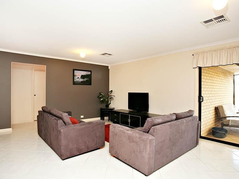 1 The Grove, Andrews Farm SA 5114