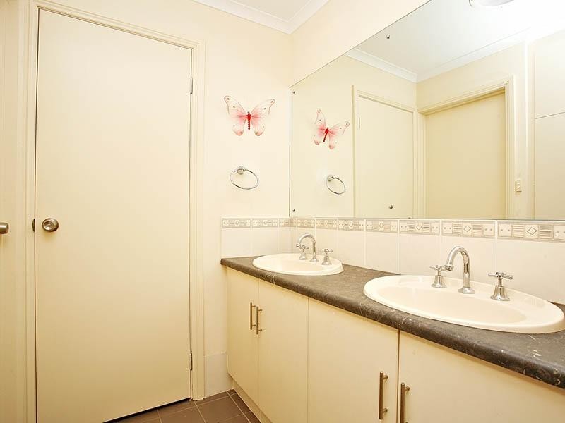 1 The Grove, Andrews Farm SA 5114