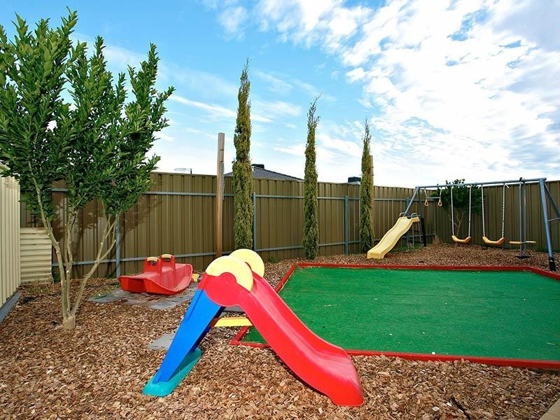 1 The Grove, Andrews Farm SA 5114