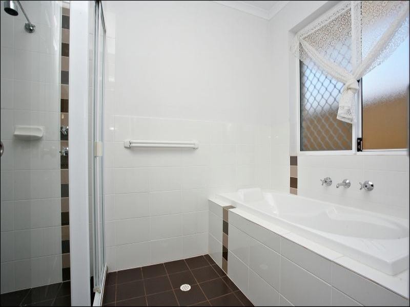 13 Graeber Road, Smithfield SA 5114