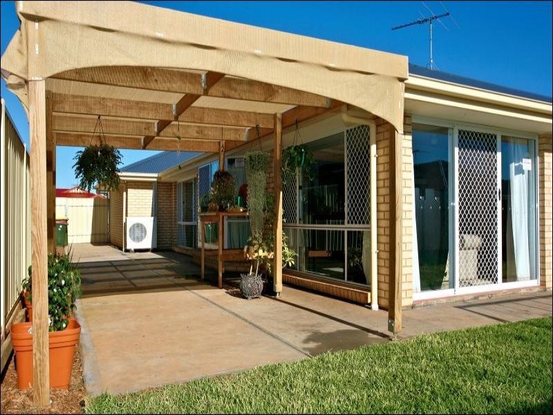 13 Graeber Road, Smithfield SA 5114