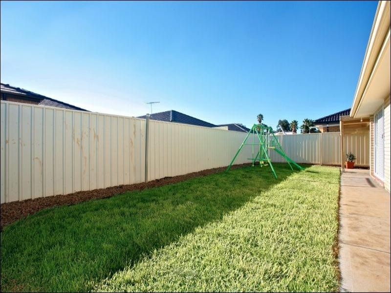 13 Graeber Road, Smithfield SA 5114