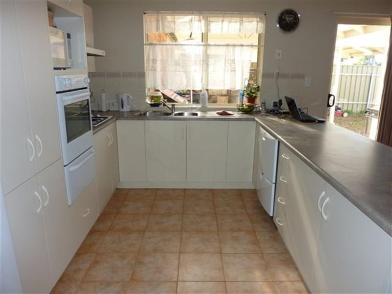 4 Darlton Court, Andrews Farm SA 5114