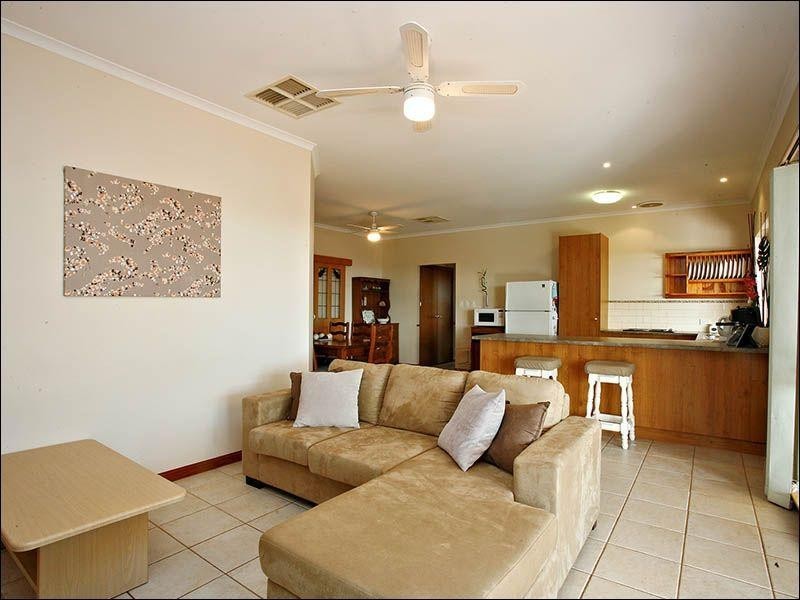 27 Modra Circuit, Hillbank SA 5112