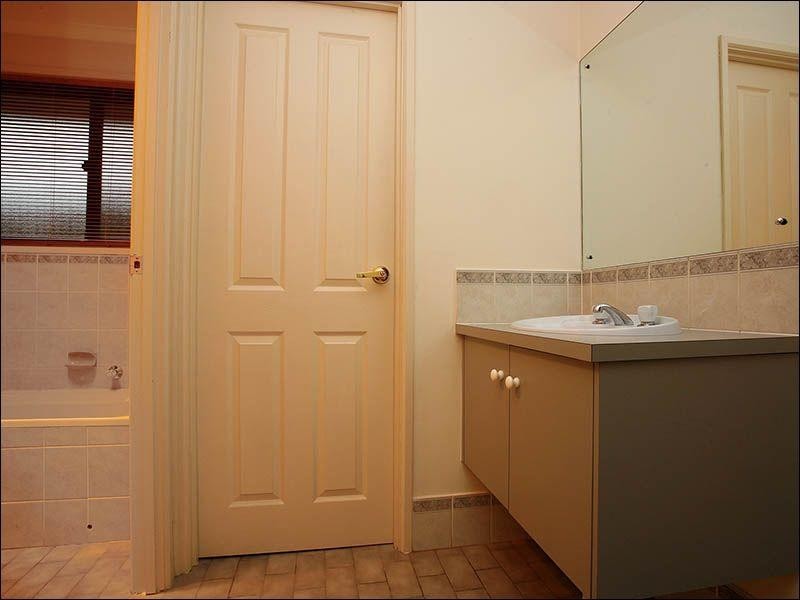 41 President Avenue, Andrews Farm SA 5114