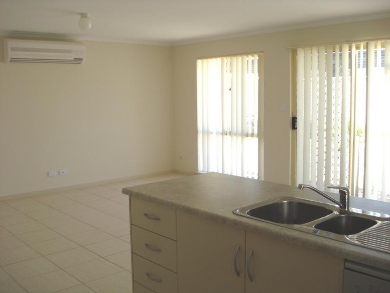 6 Overlander Way, Smithfield SA 5114