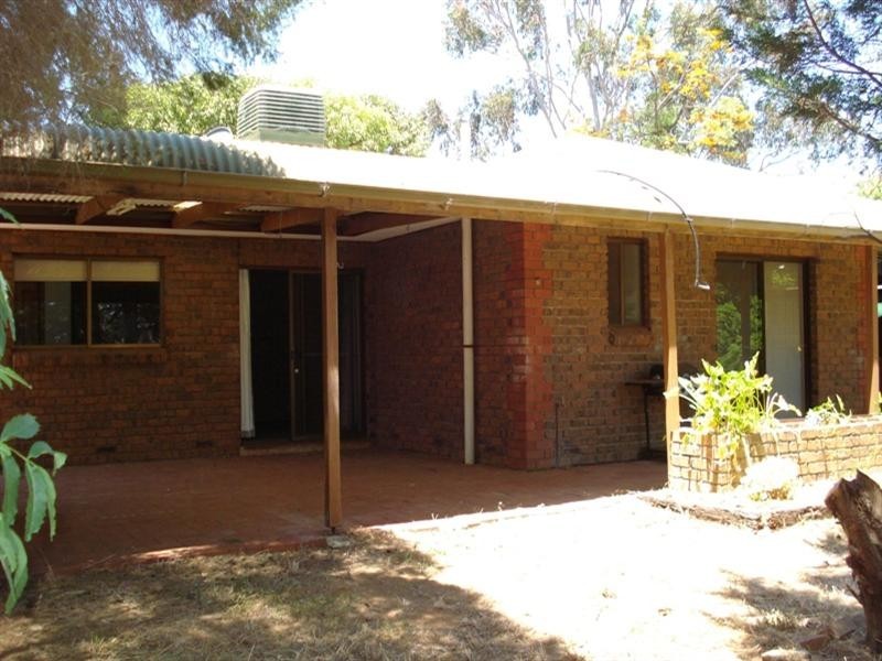 15 Upton Street, Elizabeth Vale SA 5112