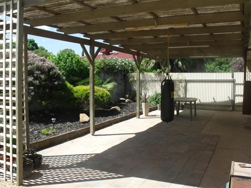 27 Koongarra Crescent, Munno Para SA 5115