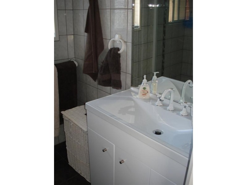 5 Hewish Crescent, Elizabeth Park SA 5113