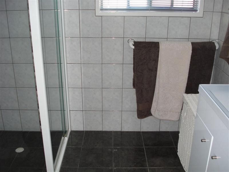 5 Hewish Crescent, Elizabeth Park SA 5113