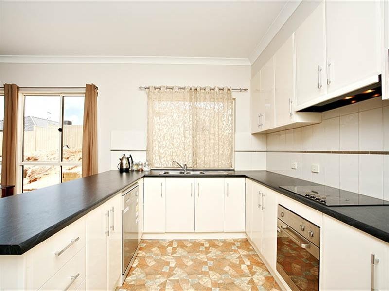 43 Thompson Circuit, Evanston Park SA 5116