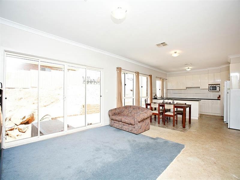 43 Thompson Circuit, Evanston Park SA 5116