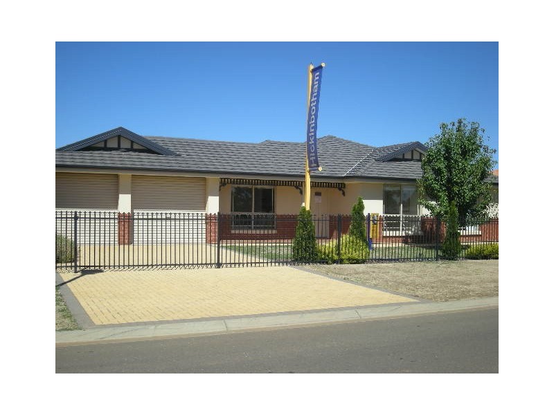 68 Leicester Grove, Andrews Farm SA 5114