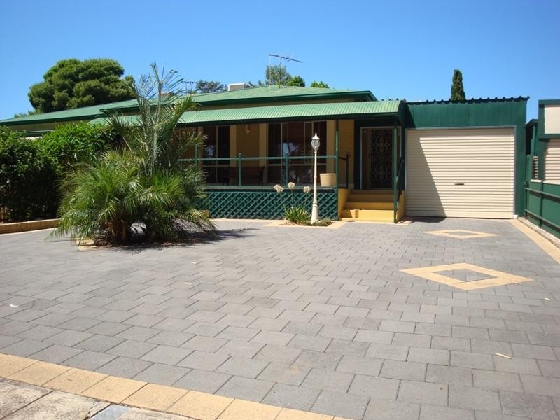 6 Dolphin Street, Elizabeth East SA 5112