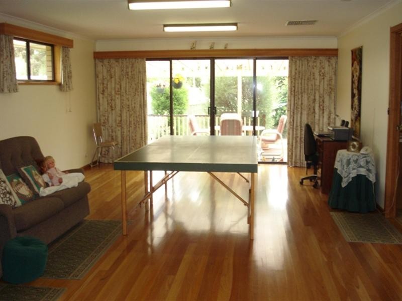 21 School Drive, Banksia Park SA 5091