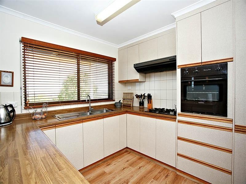 33 Brooker Drive, Hillbank SA 5112