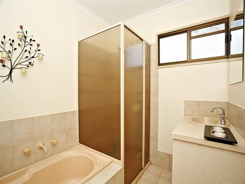 33 Brooker Drive, Hillbank SA 5112