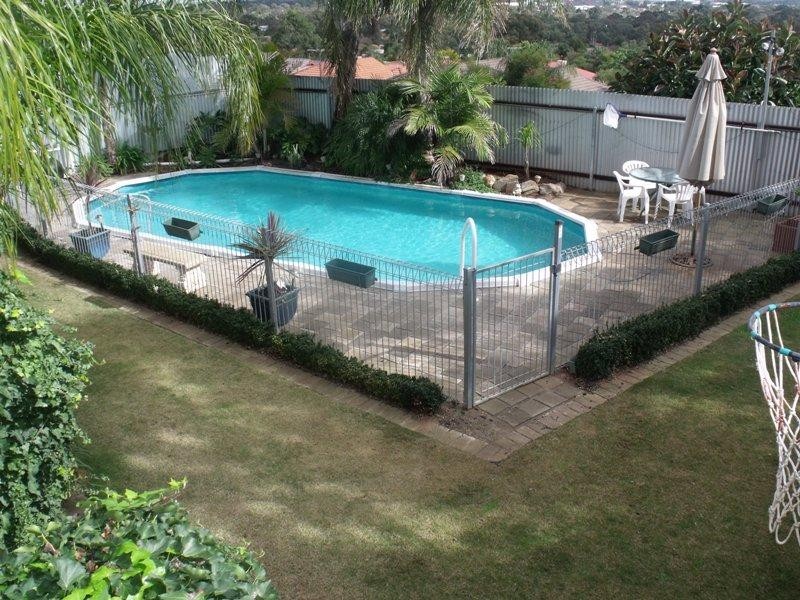 33 Brooker Drive, Hillbank SA 5112