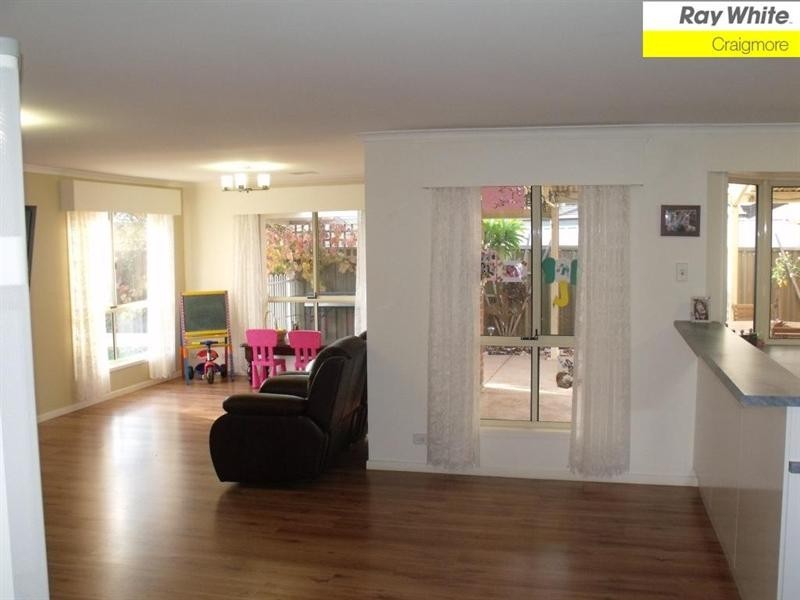 15 Dawn Close, Andrews Farm SA 5114