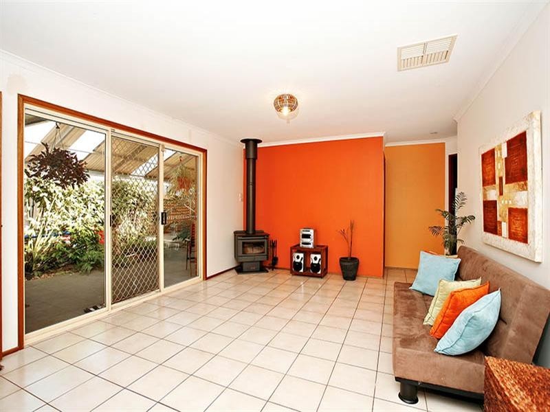 33 Moir Street, Smithfield SA 5114