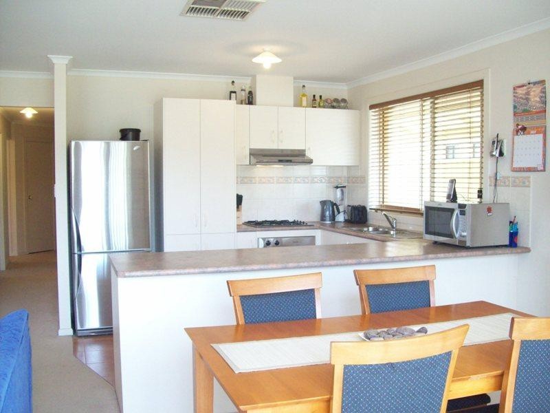 14 Meadow Lane, Para Hills West SA 5096