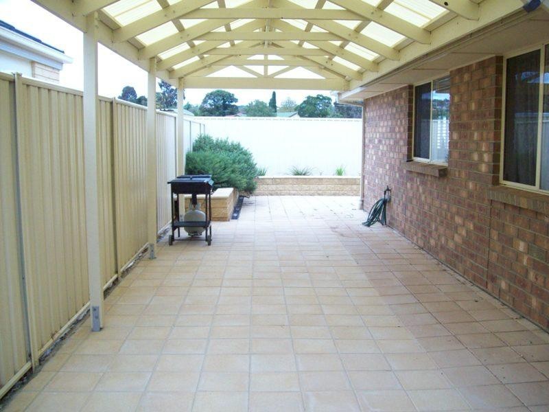 14 Meadow Lane, Para Hills West SA 5096