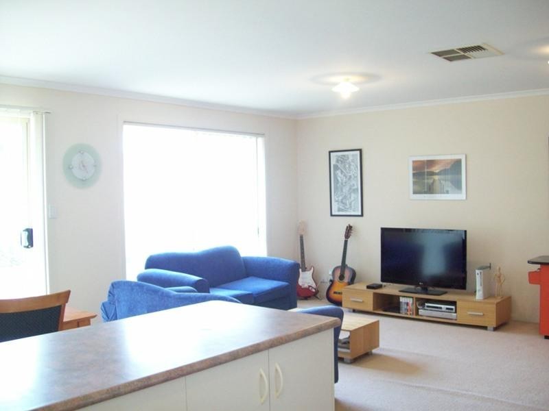 14 Meadow Lane, Para Hills West SA 5096