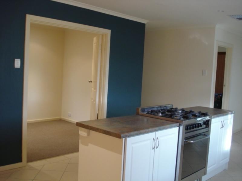 2 Inwood Road, Elizabeth East SA 5112