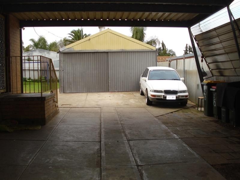 16 Paginton Crescent, Elizabeth East SA 5112