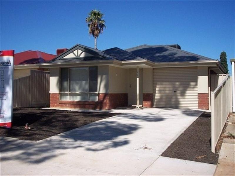 94 and 94A McKenzie Road, Elizabeth Downs SA 5113